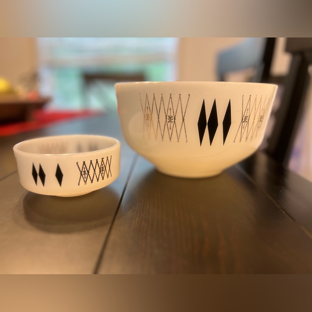 Vintage Federal Milk Glass ATOMIC HARLEQUIN Black Gold BOWL MCM Chip and dip set